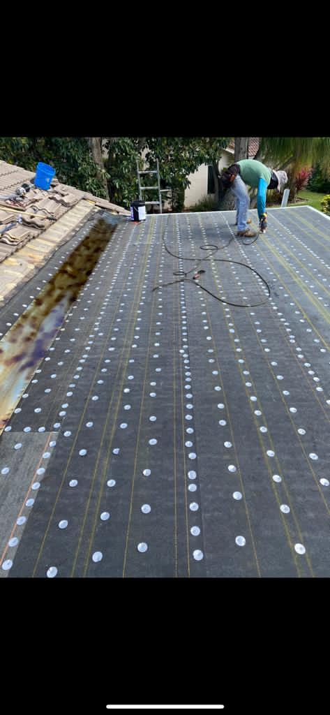 Flat roof installation