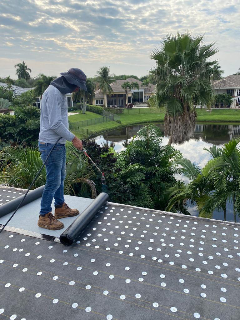 Flat roof underlayment